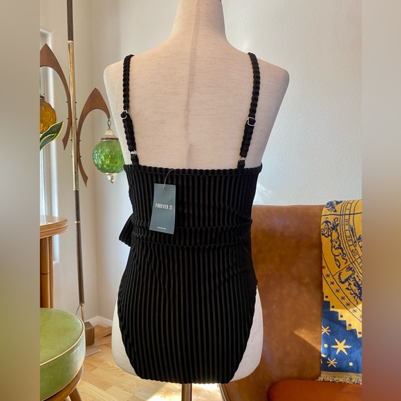 NWT F21 Velvet Striped RibbedBodysuit, Wrap Style, Belt, Low V-Neck | Price FIRM - Picture 6 of 10